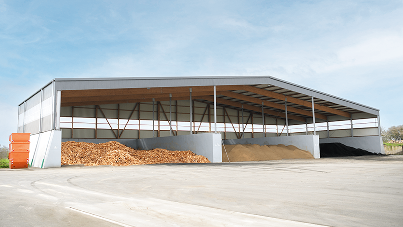 LÜRA Saddle Roof Hall