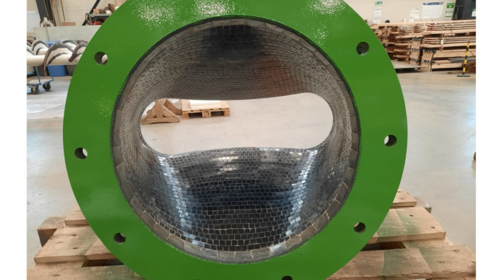 Pressure Head for Stiff Extrusion