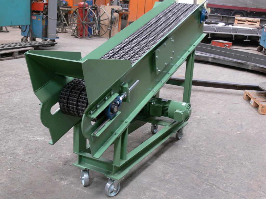 Kettenförderer z. Bsp. für glühende Schmiedeteile