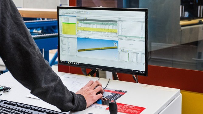 Balkbewerkingen, zaagwerk panelen & schaafwerk