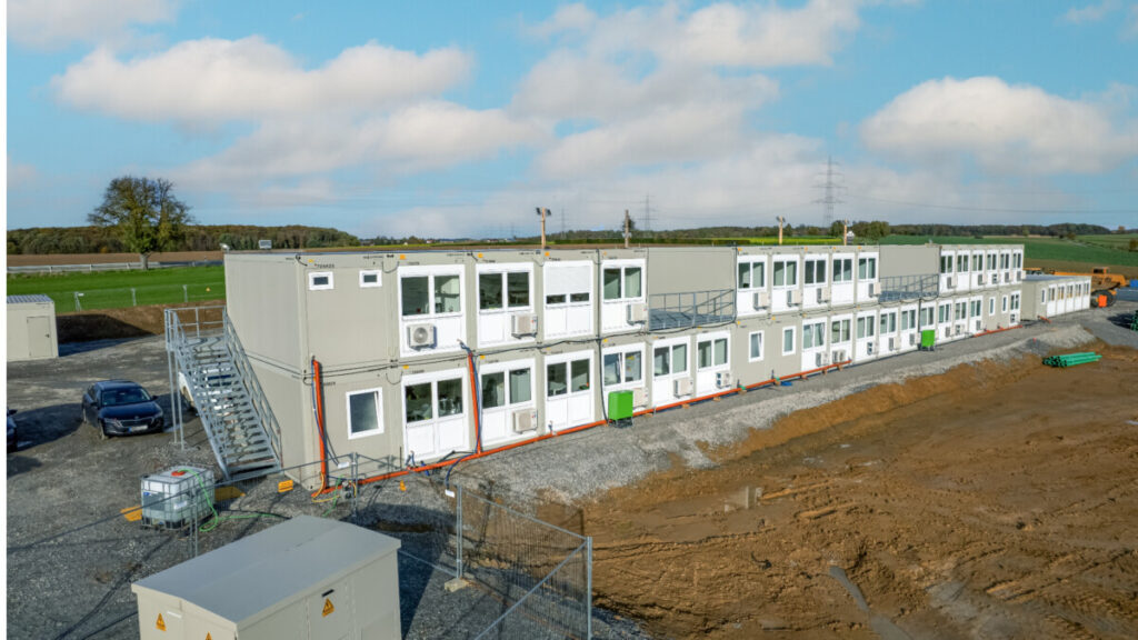 ELA Container fournit des installations de chantier pour un projet de transition énergétique