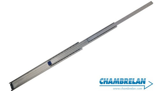 RA5R – glissière télescopique à extension totale et charge jusqu’à 176 kg.