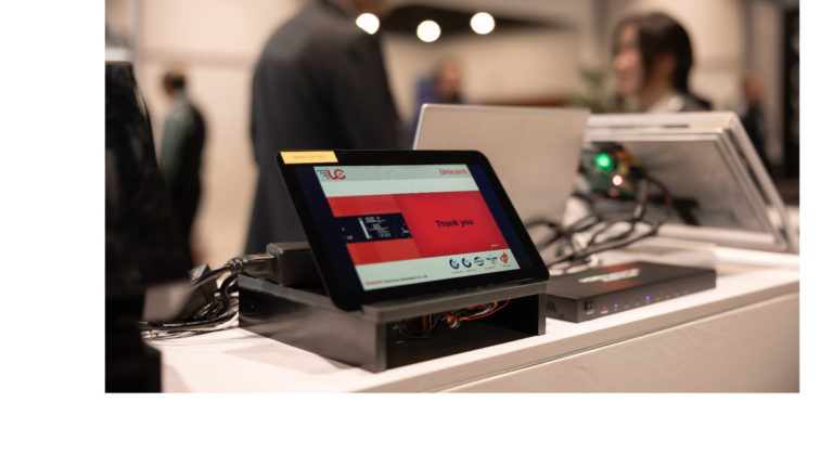 15.6″ FHD TFT display for industrial applications