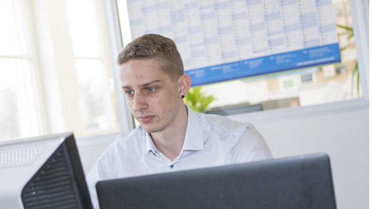 Applikationingeneer with in Erlangen / Landau / Lippstadt (m/w/d)