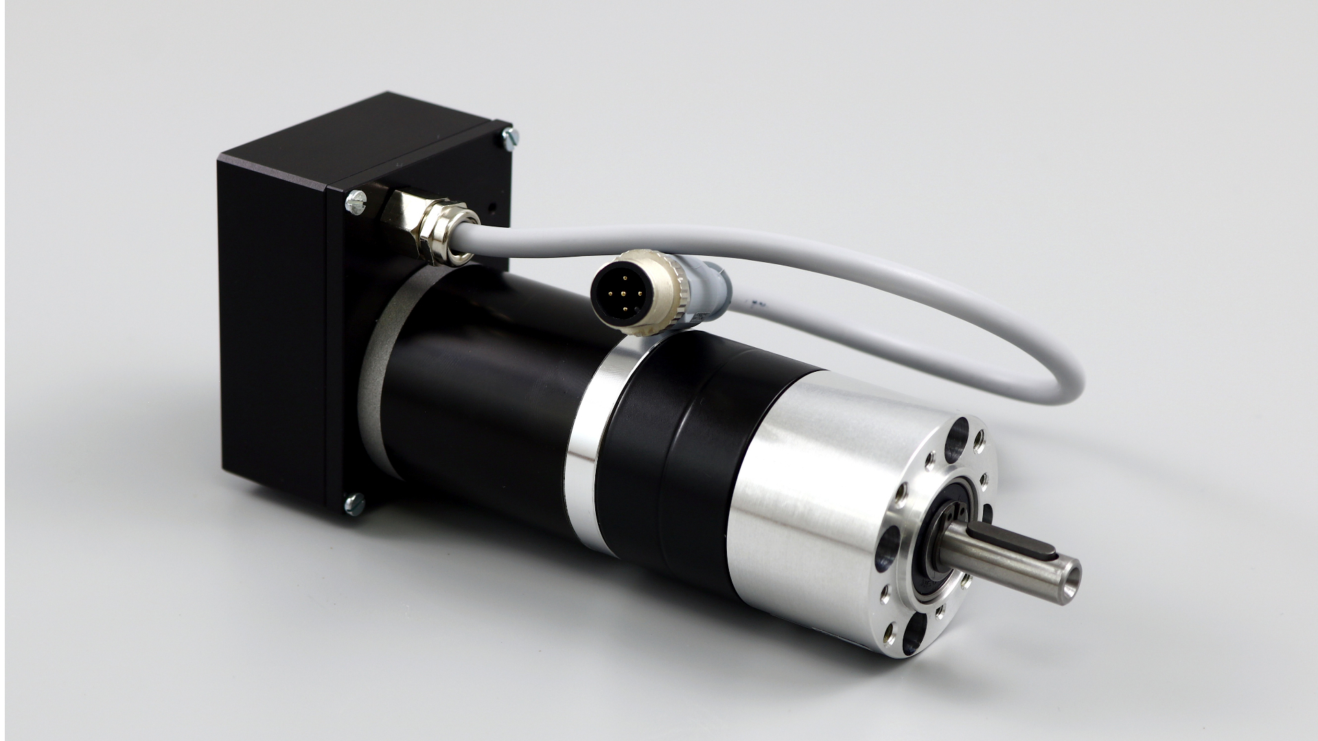 Brushless motors with integrated control