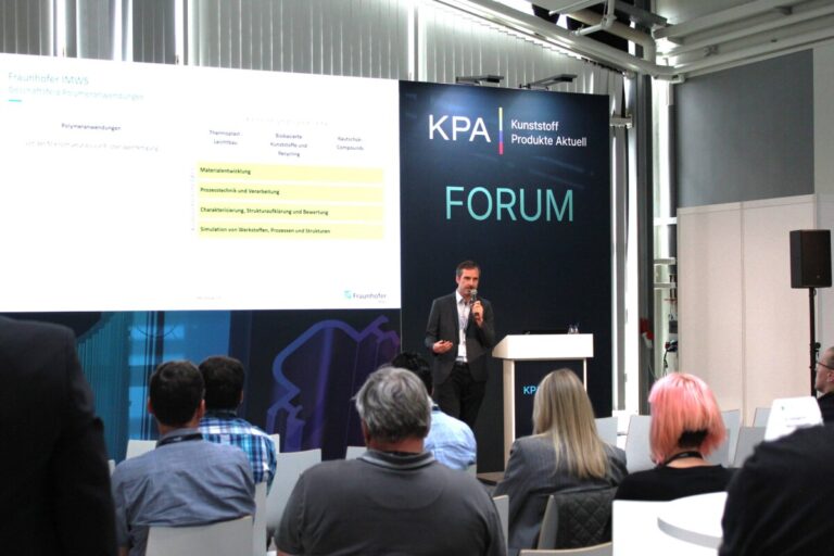 Patrick Hirsch vom Fraunhofer IKTS auf der KPA Leipzig/Schkeuditz 2026.