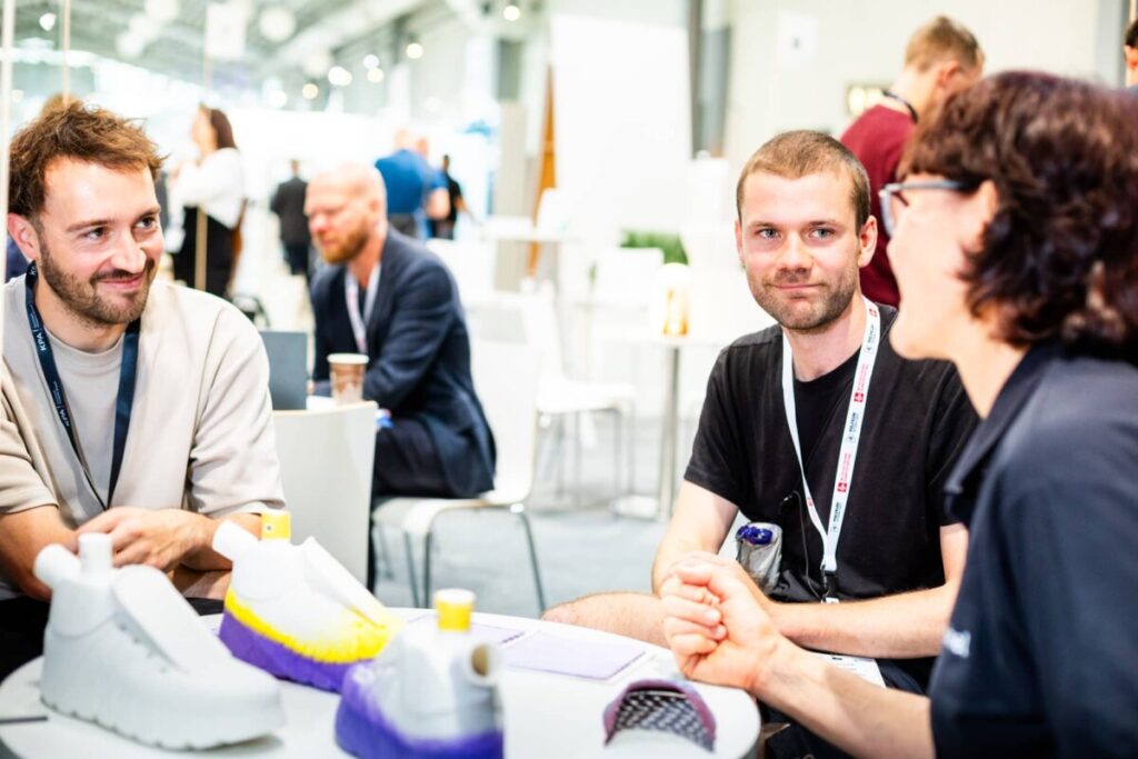 Junge Designer, Designerinnen und Studios stellten ihre entwickelten Materialien sowie Verarbeitungsprozesse vor.