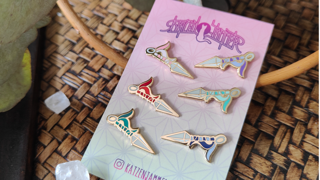 Kunai Minis – Hard Enamel Pin – Gold