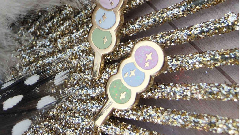 Hanami Dango Mini – Hard Enamel Pin – Gold