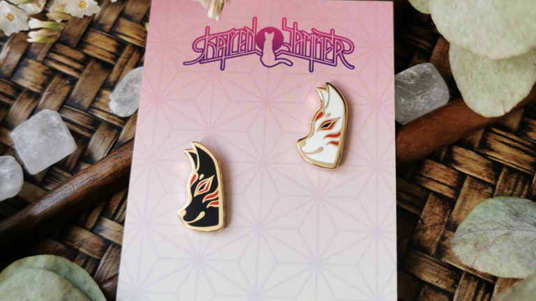 Kitsune Minipin – Hard Enamel Pin – Gold