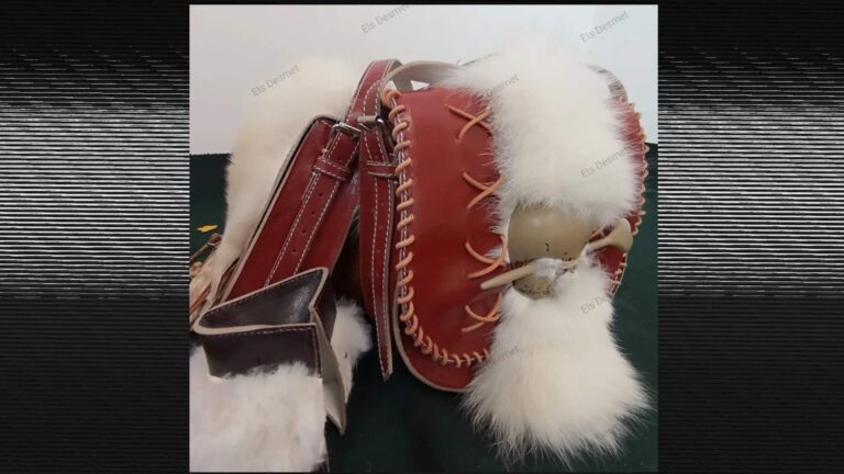 Handgemaakte tassen, geïnspireerd door historische en fantasystijlen. Sterk en ambachtelijk.