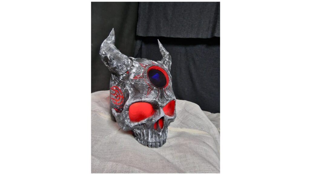 Wij combineren handwerk en elektromechanica om unieke, functionele creaties te maken — met precisie, creativiteit en innovatie. Met de hand gemaakt, door techniek gedreven.