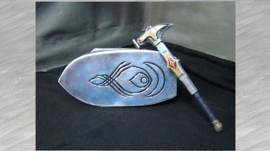 Accessoires LARP faits main, alliant style, confort et aventure—parfaits pour le jeu de rôle immersif et les événements fantastiques