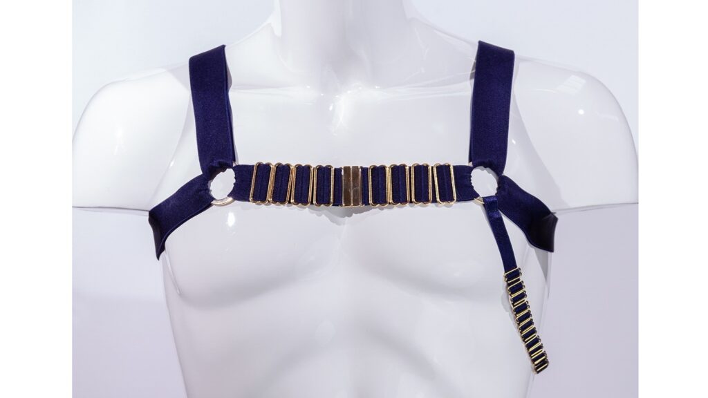 Antics chest harness