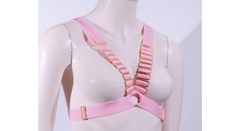 Zora harness
