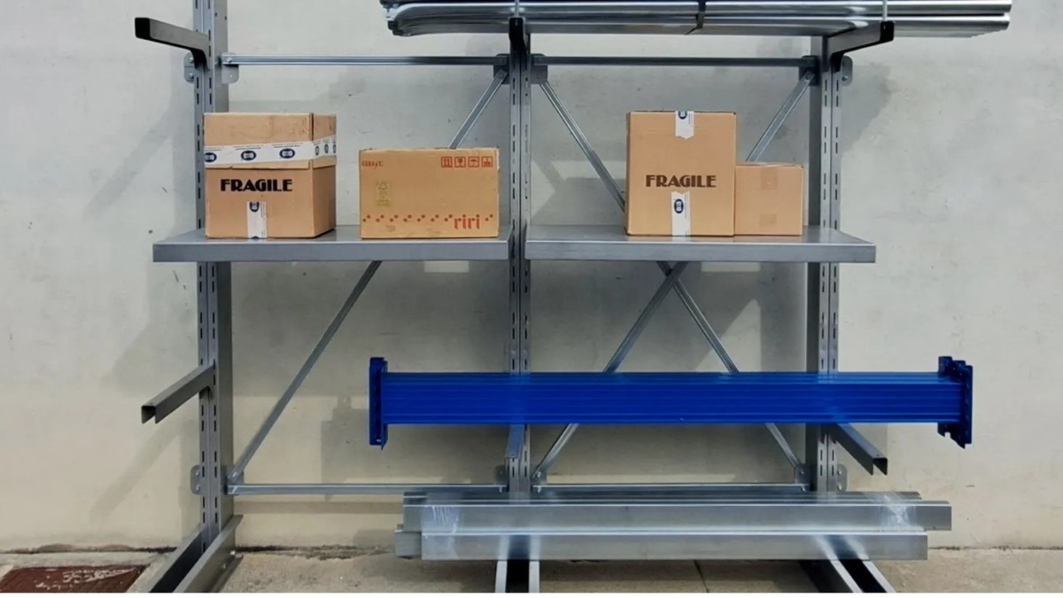 Scaffalatura Cantilever P150