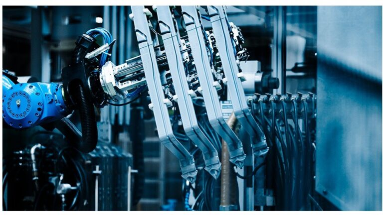 Highly Automated Production: Mulit-Cavity Blow Molding Production Processes