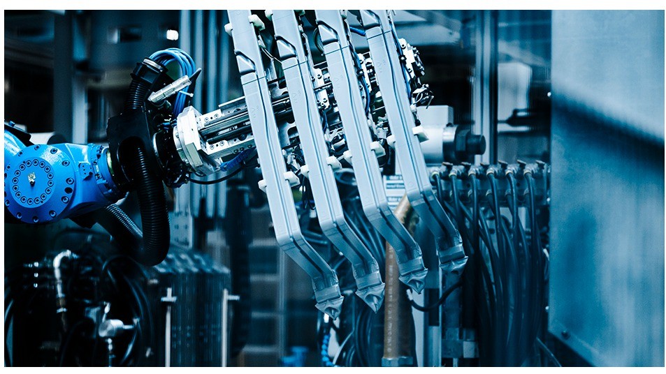 Highly Automated Production: Mulit-Cavity Blow Molding Production Processes