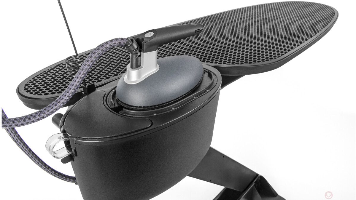 Bügeleisen und Bügelbrett