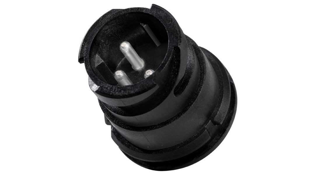 Stecker mit eingespritzten Stiften