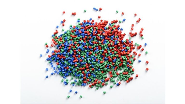 Rohstoffe: Vielzahl thermoplastischer Kunststoffe