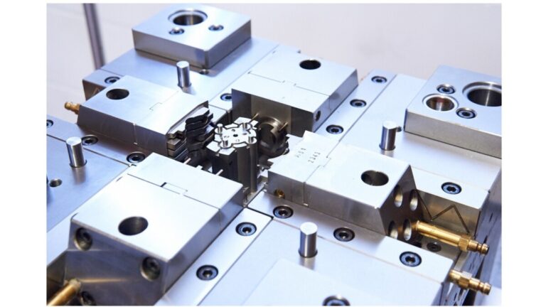 Projektierung, Konstruktion und Werkzeugbau von komplexen Spritzgussformen