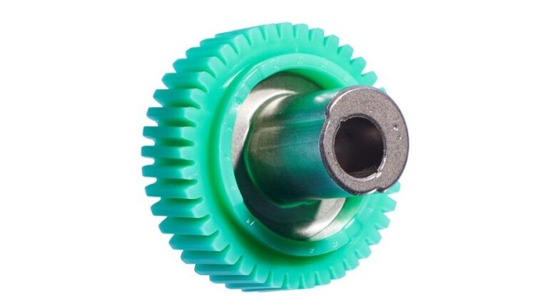 Umspritztes Sinterteil