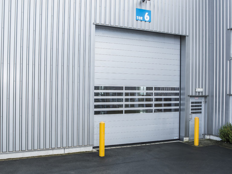 RTS 4000 PU 42 – Insulated high-speed door with rigid door curtain