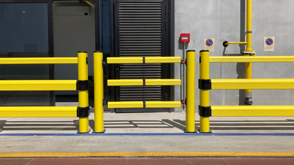 TÜREN UND SCHWINGTÜREN