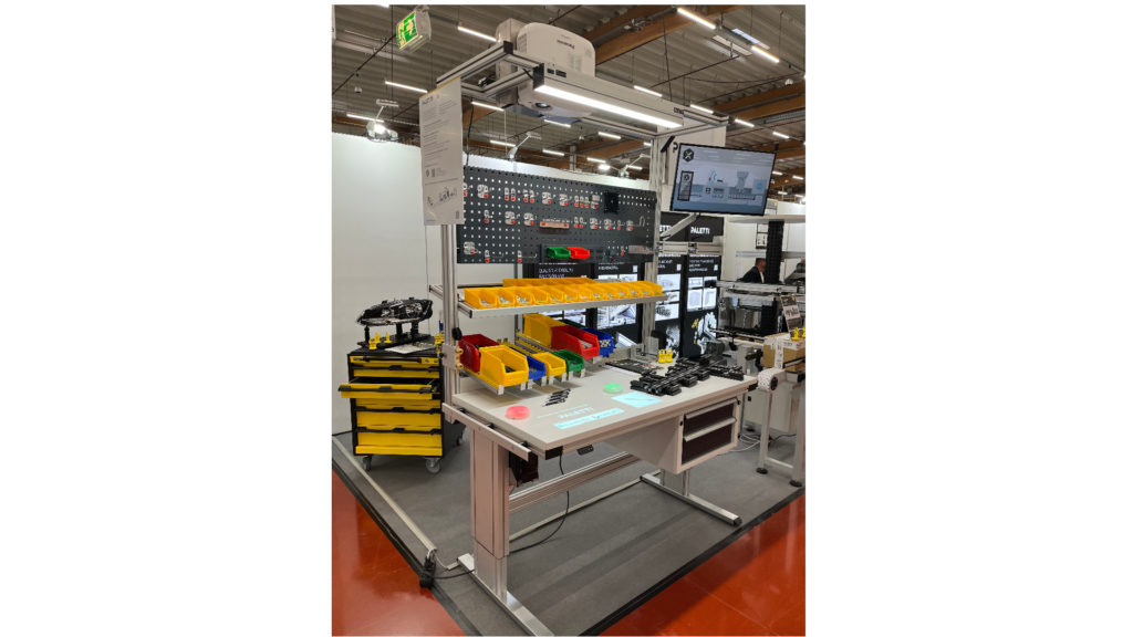 Smartes Montage- und Arbeitsplatzsystem