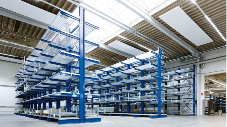 META MULTISTRONG + META ATLAS ST cantilever racking system