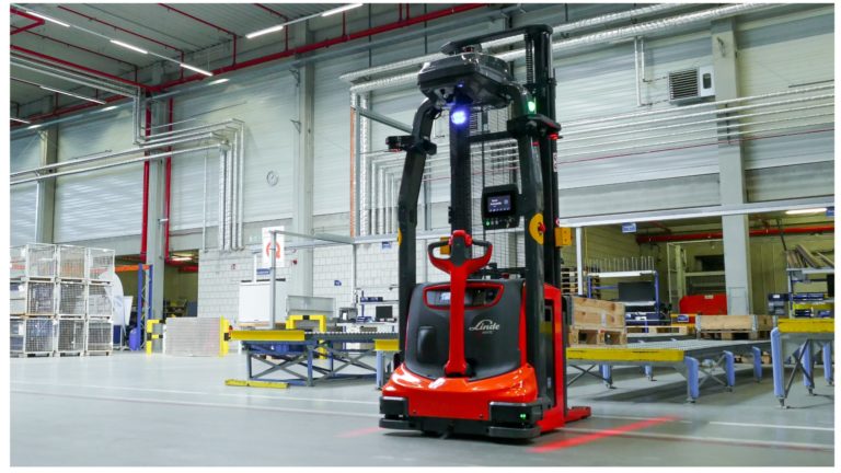 L-MATIC automated pallet stacker