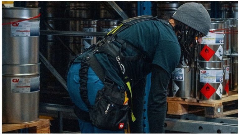 Efficiency and Health in Intralogistics