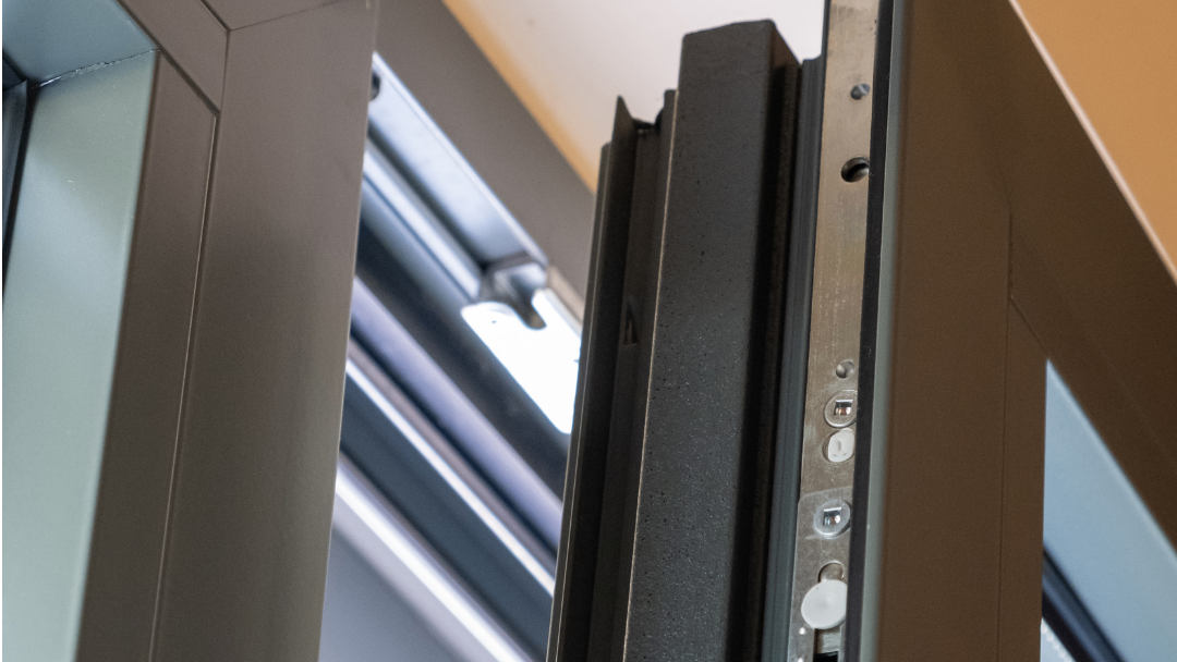 BUILDING & CONSTRUCTION