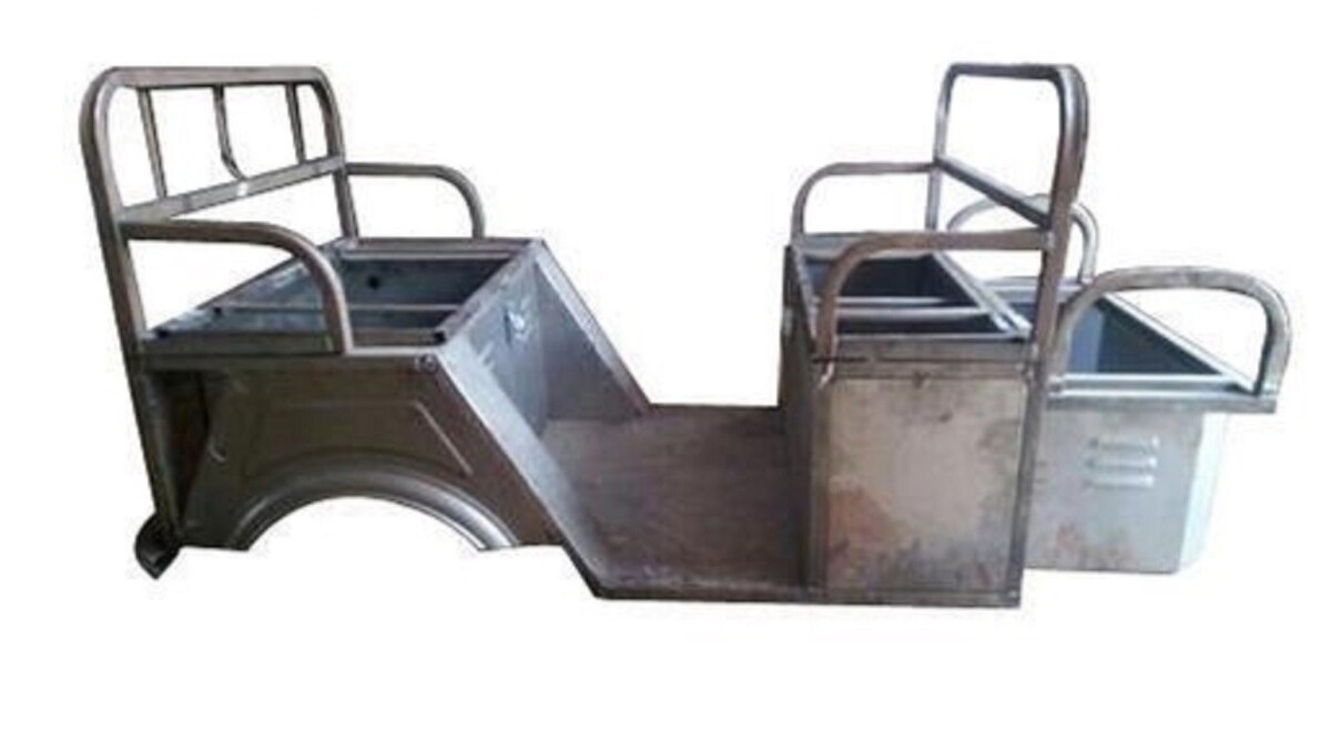 Mayuri Iron E Rickshaw Body