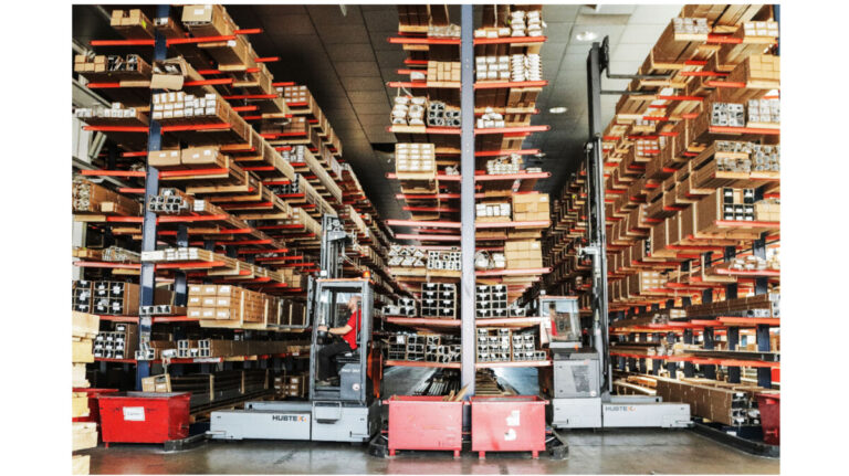 New connectivity solution aids the self-management of industrial trucks