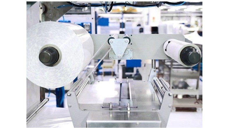 Évitez les temps d’arrêt en changeant automatiquement un rouleau sur une operculeuse ULMA