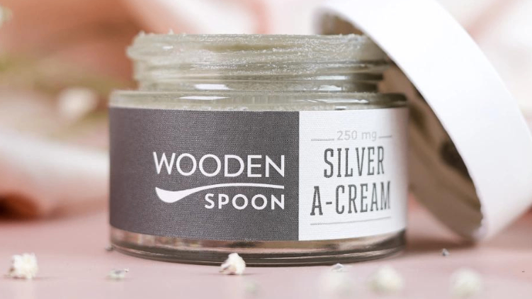 WOODEN SPOON Silver A – Cream
