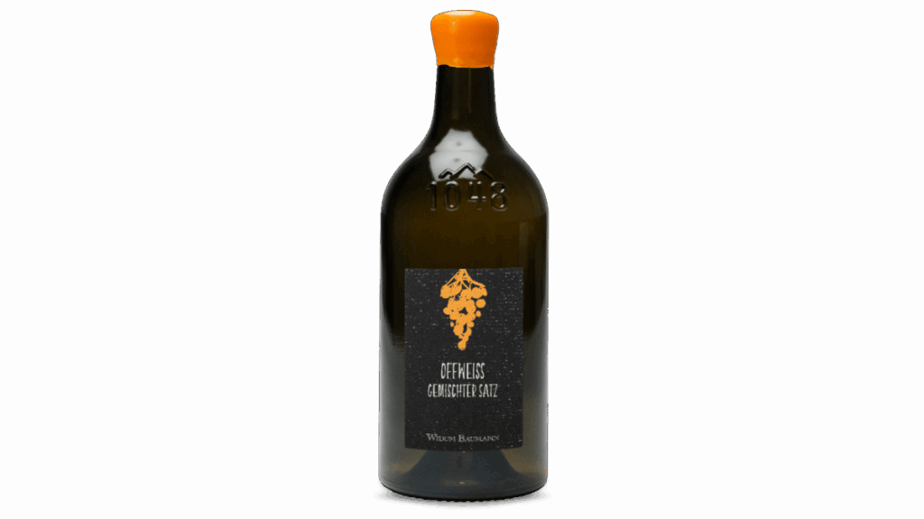 Five grape varieties are co-fermented on the skins in a large amphora, three in oak casks. After two weeks, the amphora wine is pressed and blended with the others, maturing together on fine lees in large oak for one year before bottling.