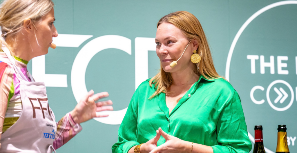 Maya Samuelsson och moderator Frida Ronge på FFCR Göteborg
