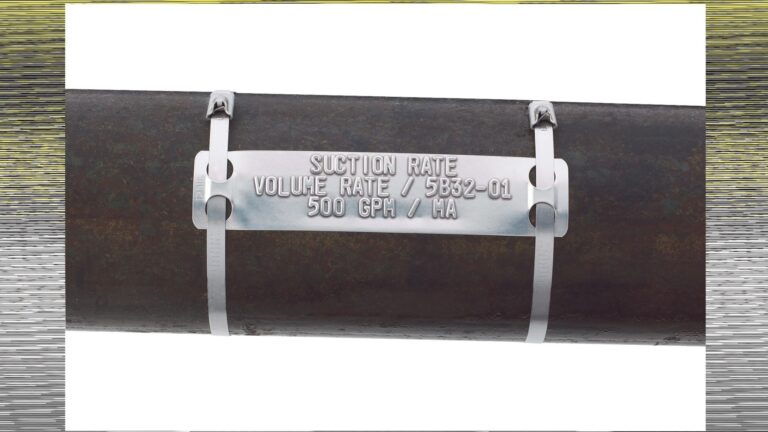 Beschriftungsservice mit Prägemaschine