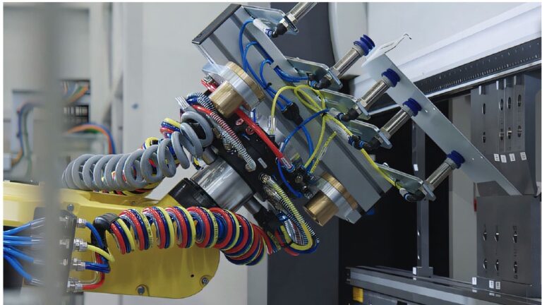 Komplettfertigung – vom Feinblech zum Gehäuse