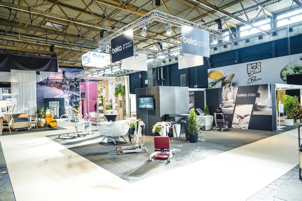 beka matrix truss met logopanelen