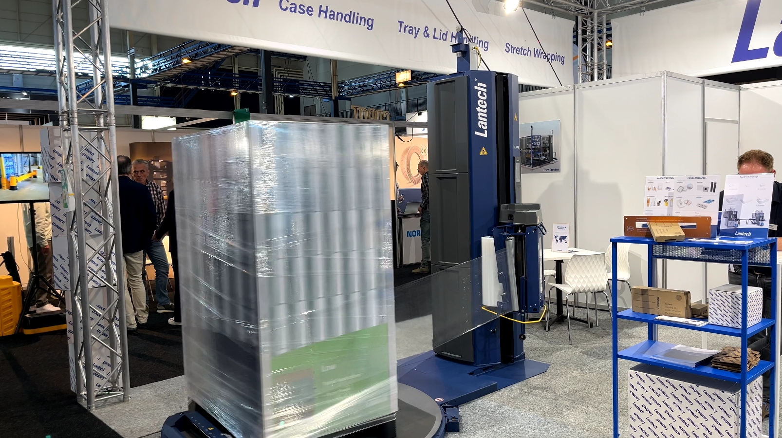 Lantech-stand