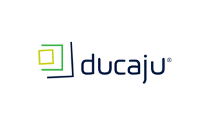 Ducaju-logo met groen-geel icoon op witte achtergrond