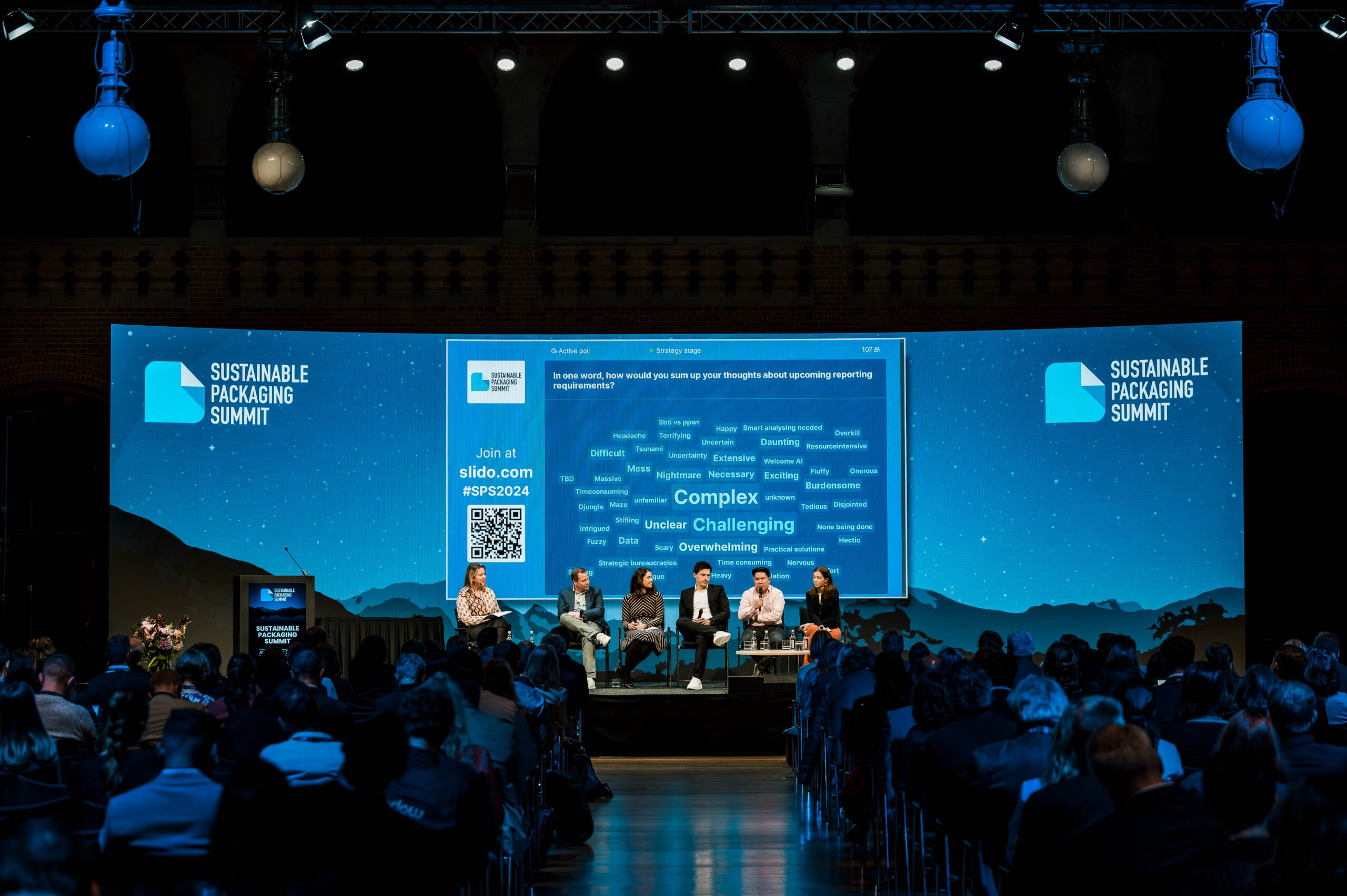 Paneldiscussie tijdens Sustainable Packaging Summit voor volle zaal
