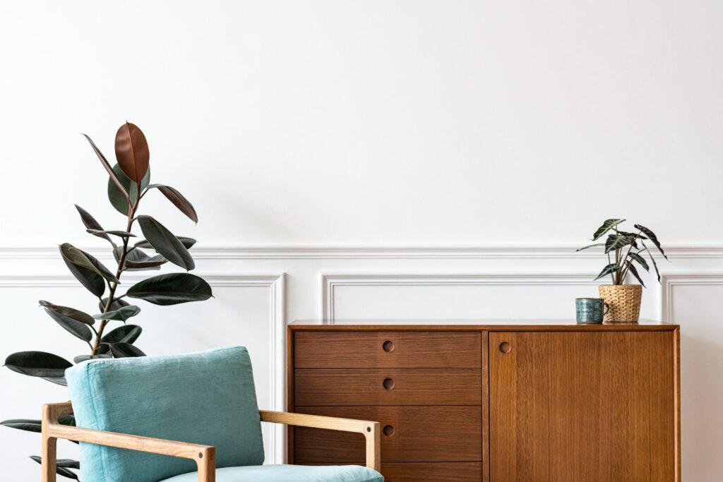 Witte muur met accent zetel