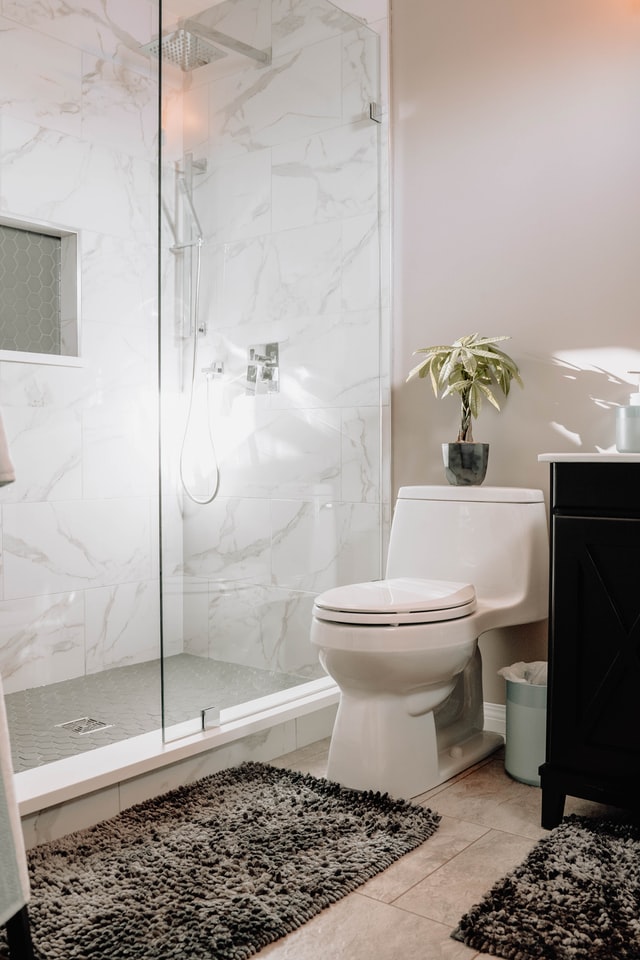 Water besparen door regenwater te gebruiken voor de wc door te spoelen