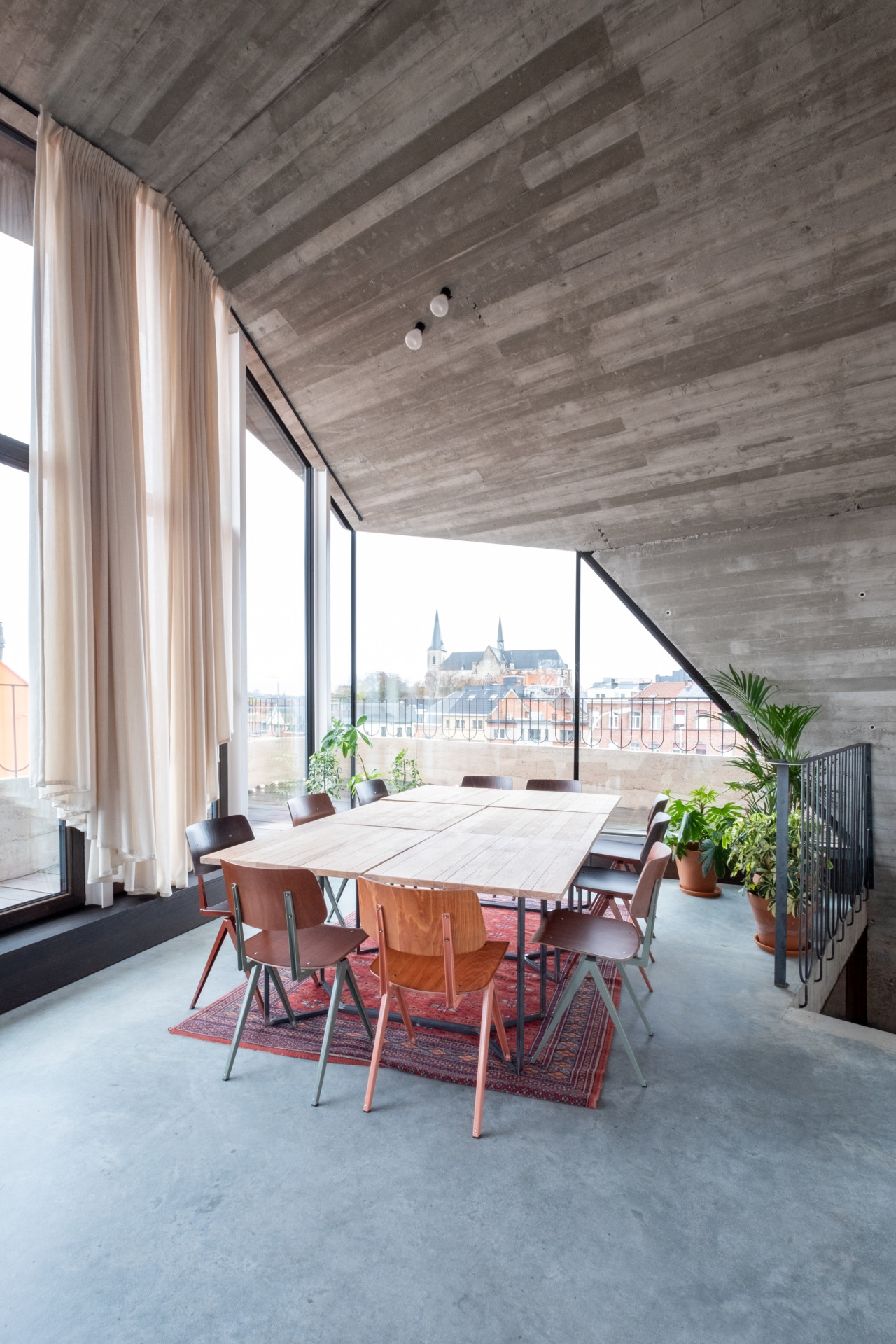 Ontwerper: DMOA architecten bv bvba
Locatie: Leuven
Foto’s: Nick Cannaerts