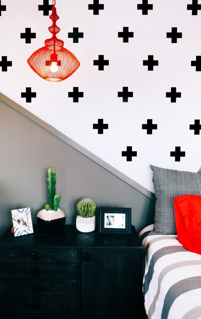 Behang met motief in een slaapkamer
